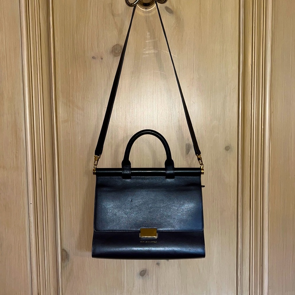 WANT les essentials structured tote bag!!